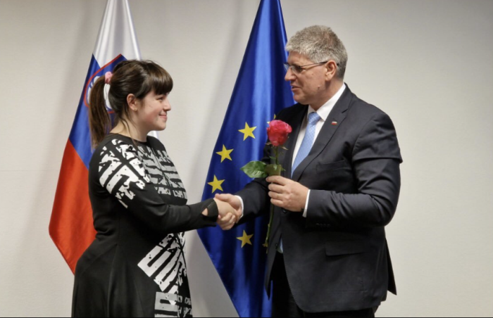 nika poklukar.png
