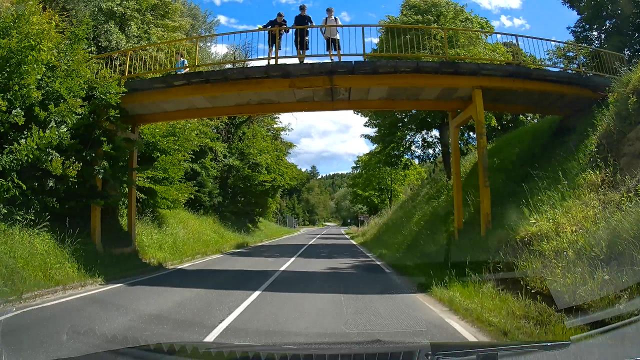 Shotcut_00_00_06_700.jpg