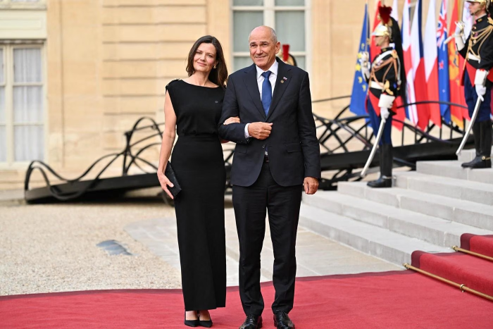 urska jansa pariz.png