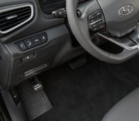 2651832-2017-Hyundai-Ioniq-Hybrid-fint-1024x683.jpg