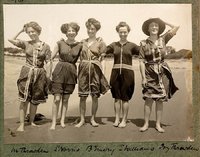 Women_in_bathing_suits_on_Collaroy_Beach_1908_photographed_by_Colin_Caird-2.jpg